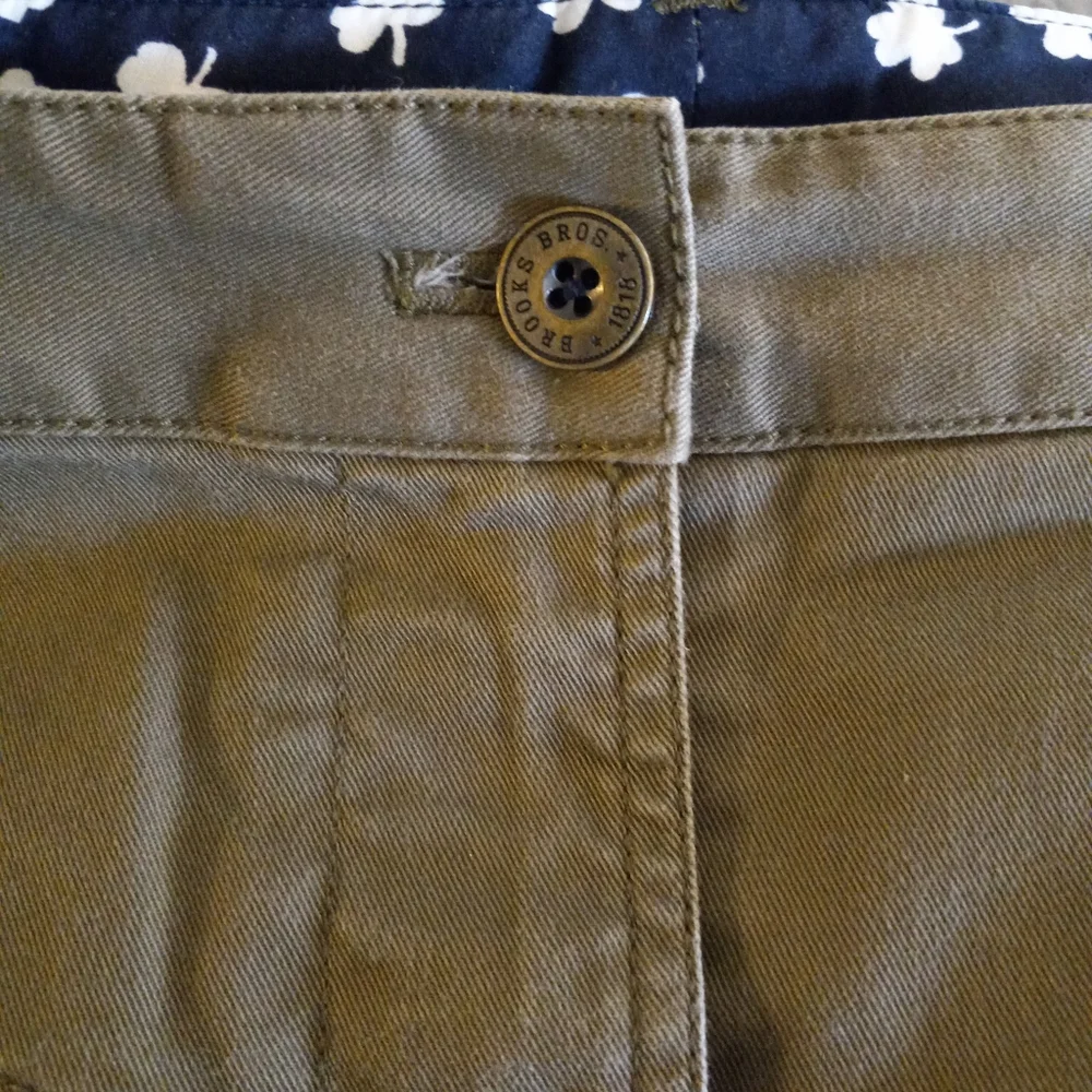 Brooks Brothers women's tan size 10 skirt front zip